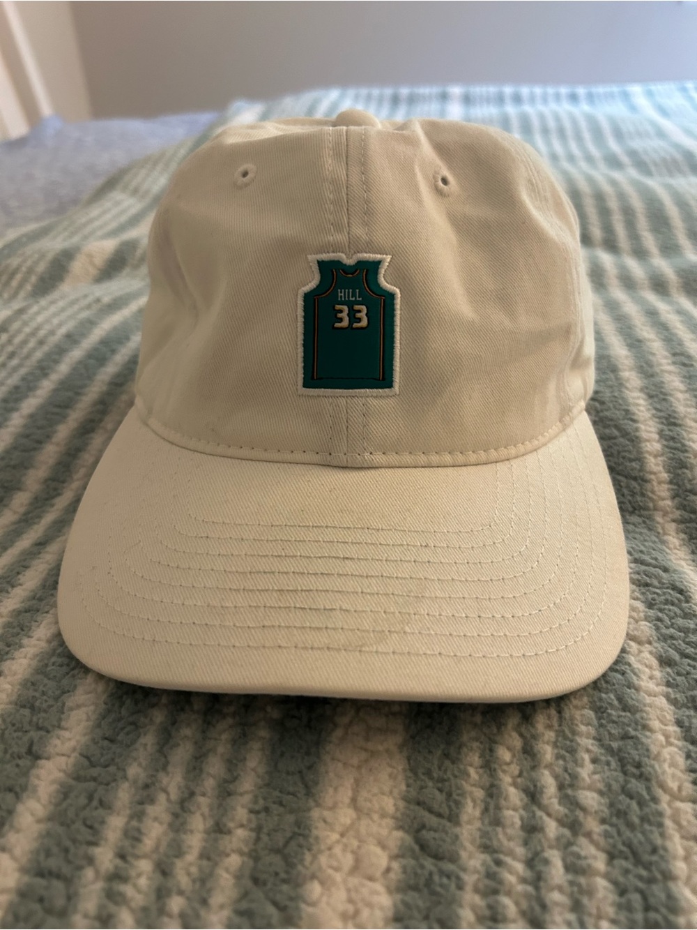 Mitchell & Ness Grant Hill #33 Cream and Black Interior Logo Baseball Cap